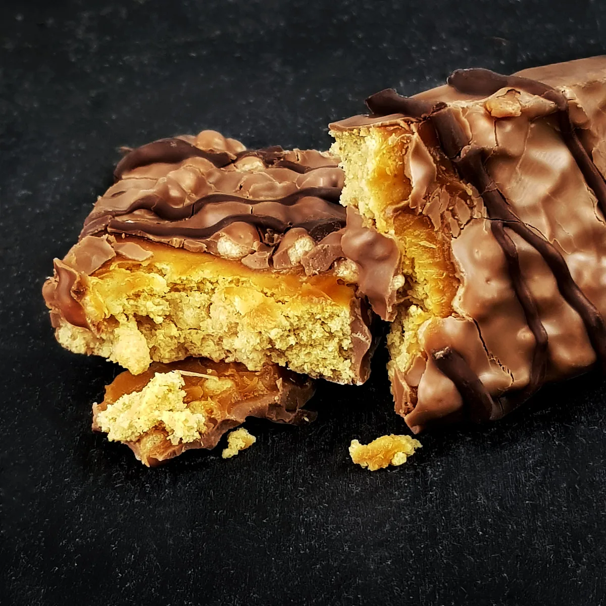 Crunchy Protein Bar (12x45g) Almond Brownie – Bild 7